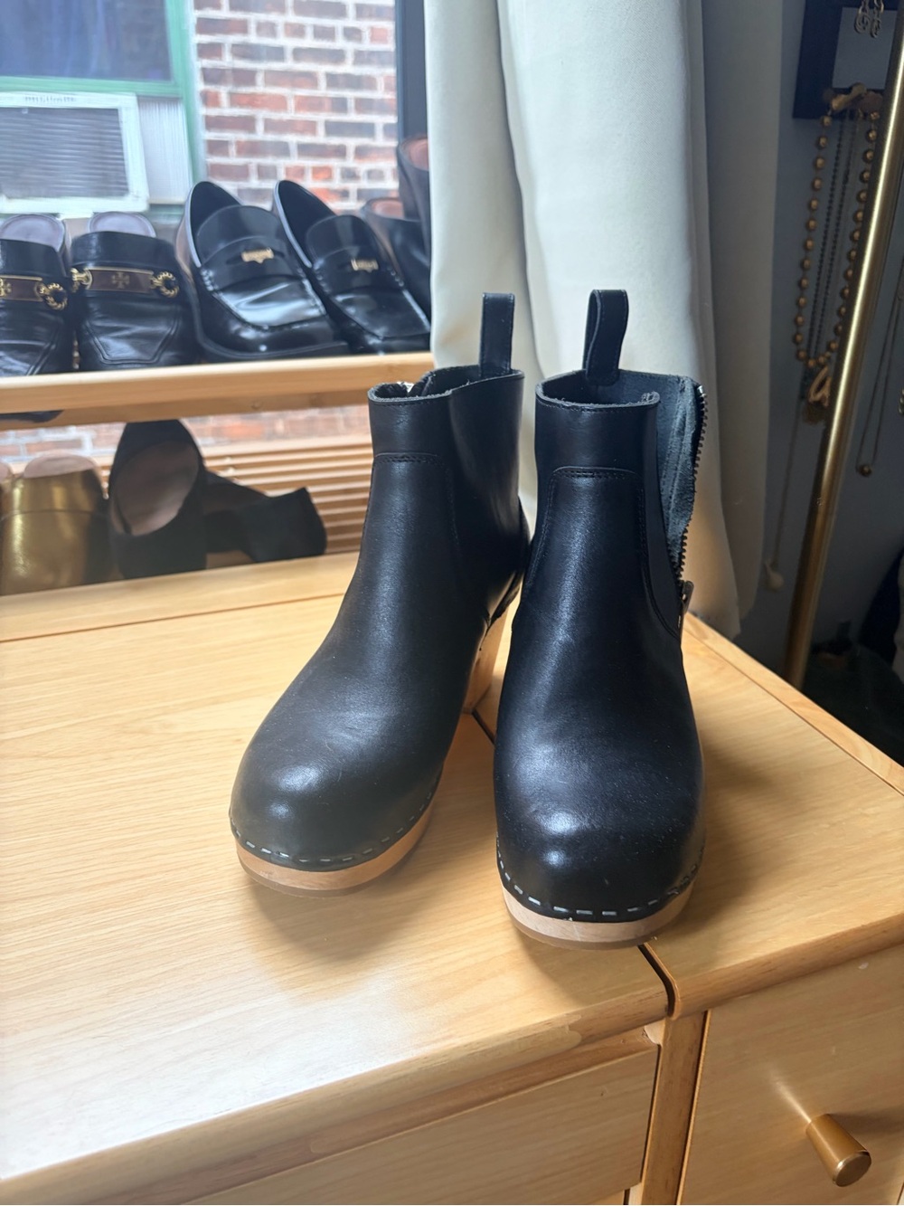 Swedish Hasbeens Black Leather Clog Ankle Boots SZ 7